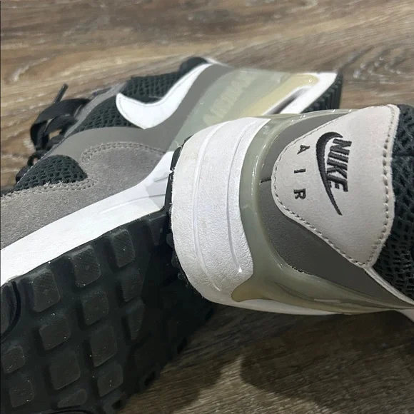 Nike Men's Black and Gray Air Max Sneakers - Picture 2 of 5